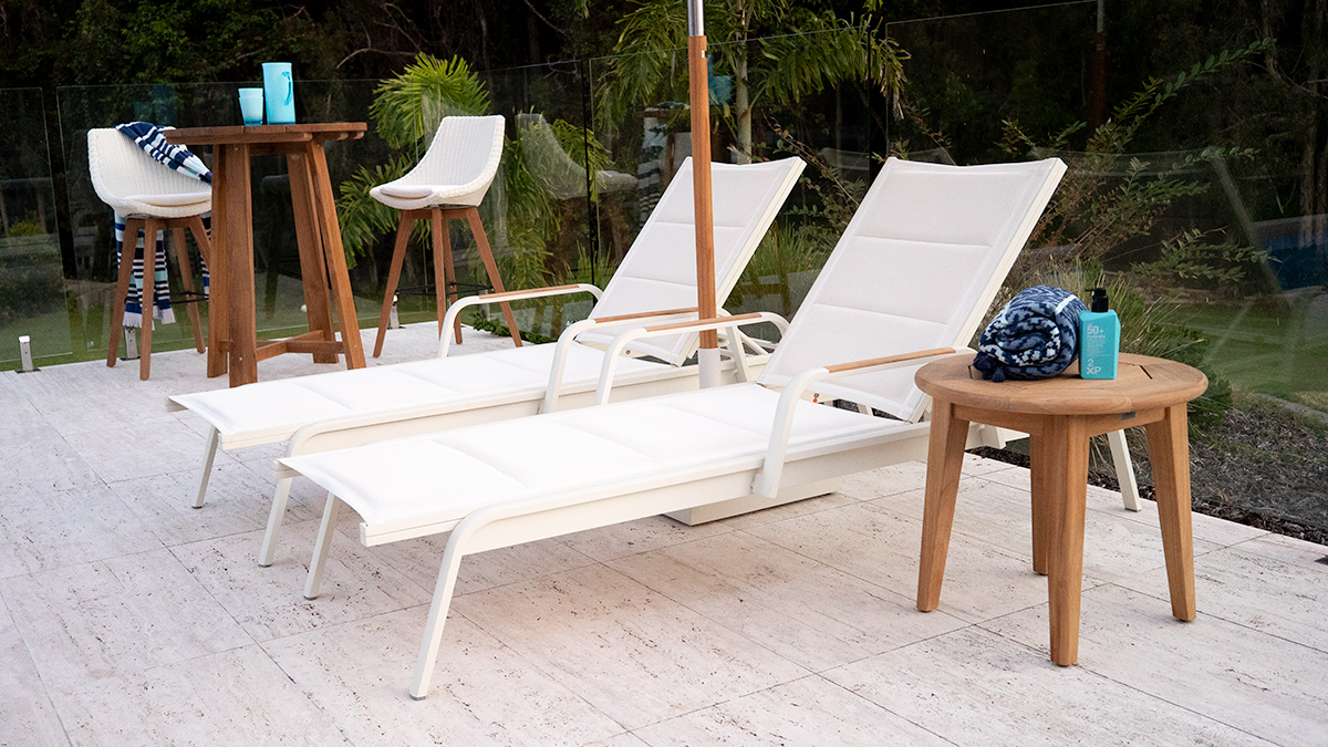 Roberto Outdoor Sunlounger