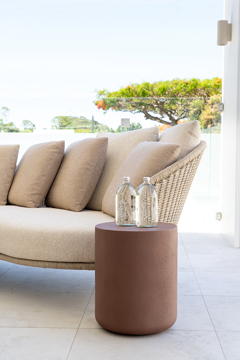 Terra Outdoor SideTable - Brique - Image 6