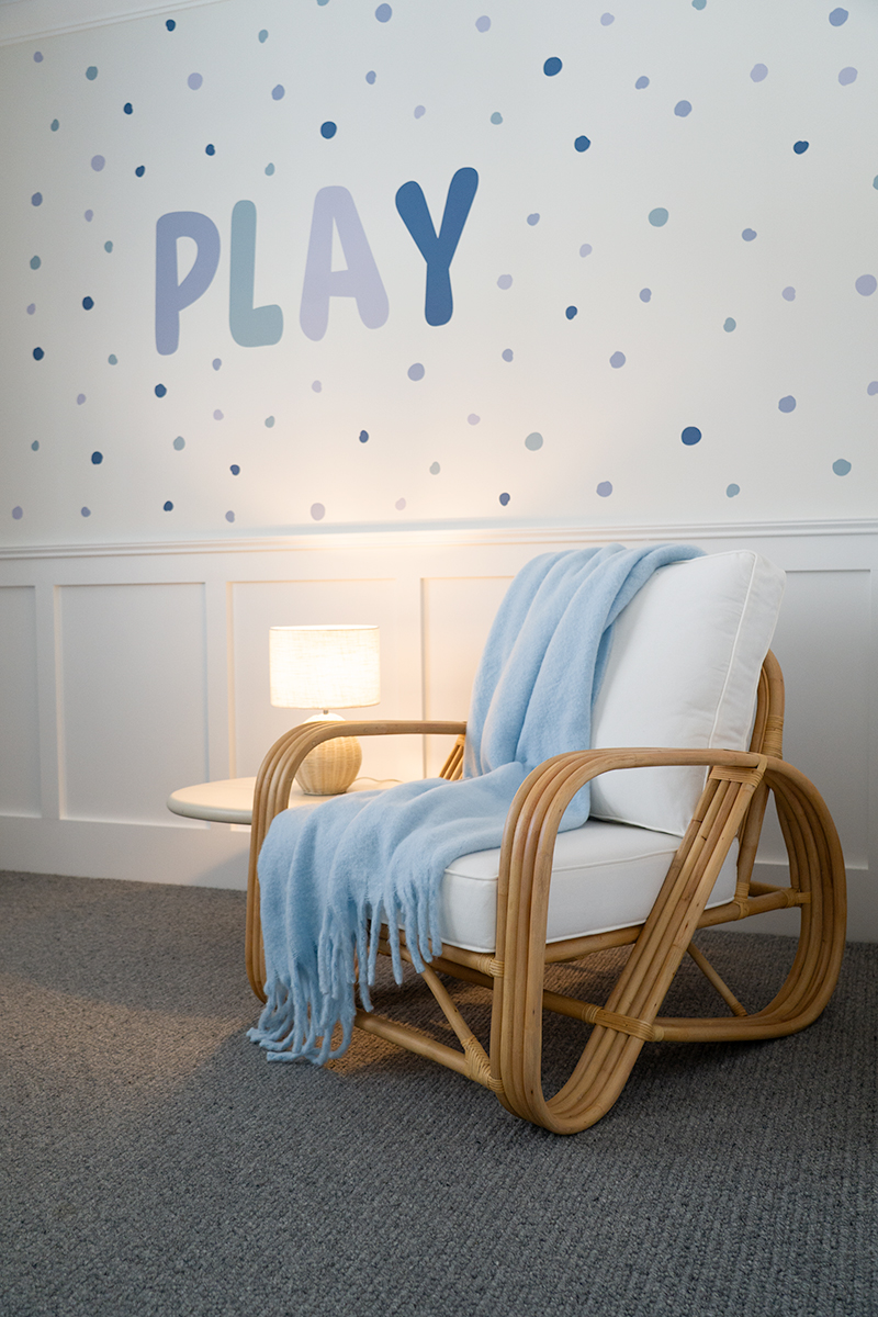 Pretzel Armchair - Natural Frame - White Cushions - Image 2